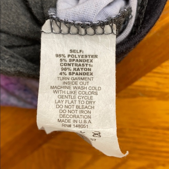 Shirt - Picture 6 of 7